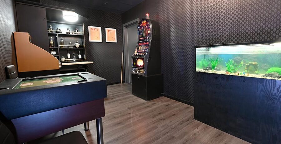 Vienna: Scavenger Escape Room Experience: Gangsta's Cage - Key points before you book