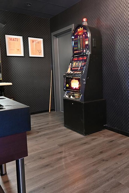 Vienna: Scavenger Escape Room Experience: Gangsta's Cage - The story behind Gangsta’s Cage