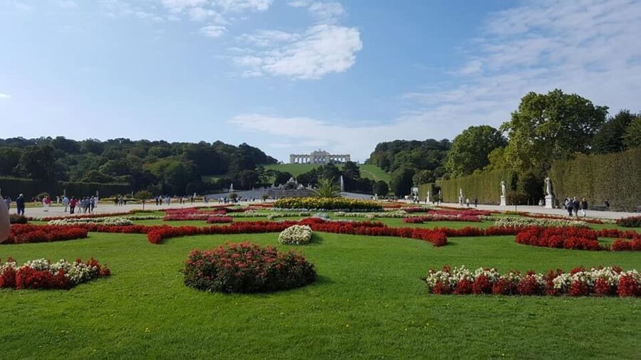 Vienna: Schönbrunn Palace and City Center Guided Tour - The Metro Ride From Schönbrunn To Central Vienna