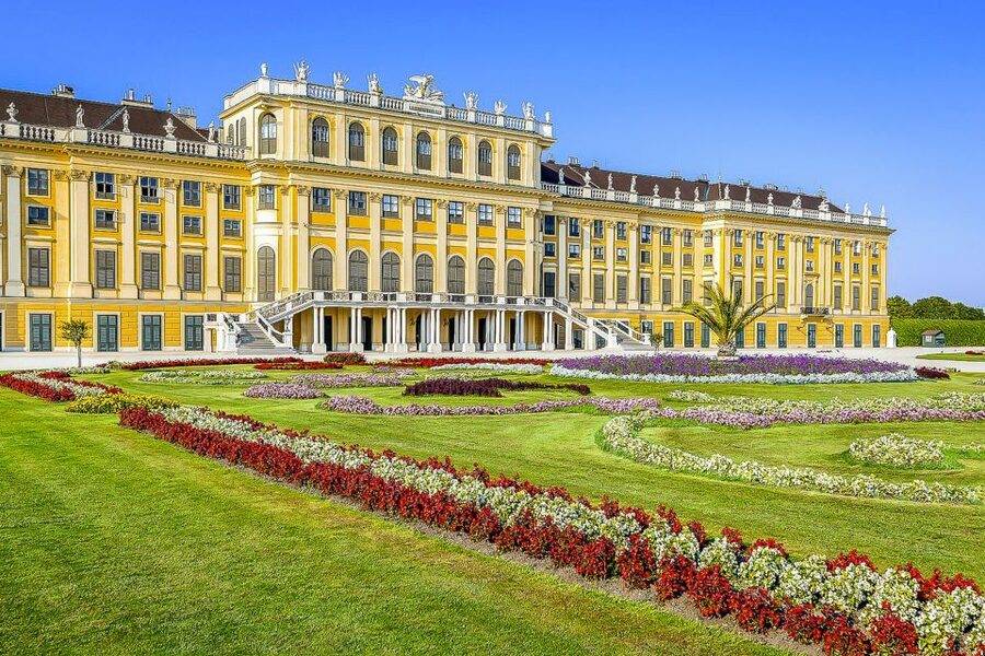 Vienna: Schönbrunn Palace & Gardens Skip-the-Line Tour - What the Palace Visit Feels Like
