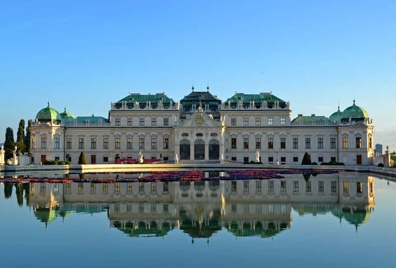 Vienna: Sightseeing Tour in an 8 seats electric classic car - Stadtpark, music monuments, and the final return