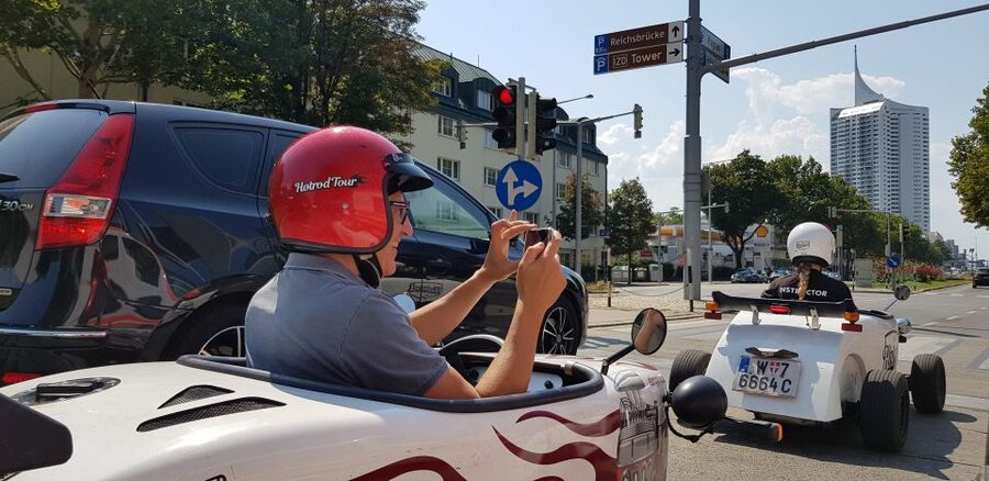Vienna: Sightseeing Tour in Hotrod - What the $171 price really buys you