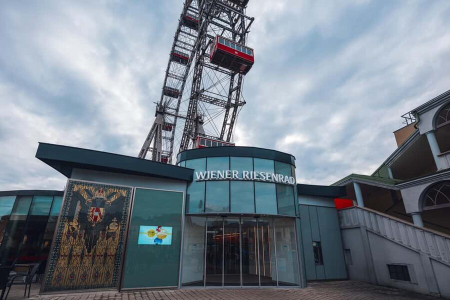 Vienna: Skip-the-cashier-desk-line Giant Ferris Wheel Ride - Key points before you go