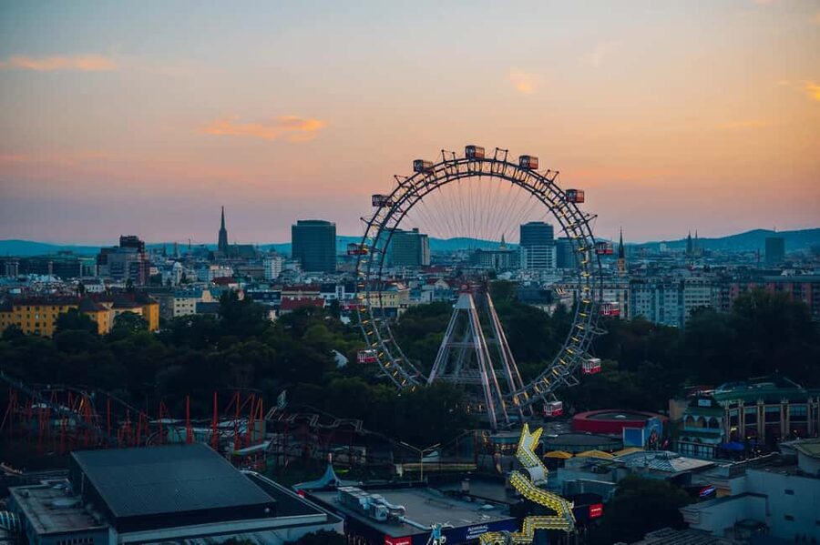 Vienna: Skip-the-cashier-desk-line Giant Ferris Wheel Ride - Why Vienna’s Giant Ferris Wheel is worth your time