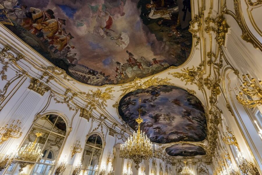 Vienna: Skip-the-Line Schönbrunn Palace & Gardens Tour - What the $76 price really buys you
