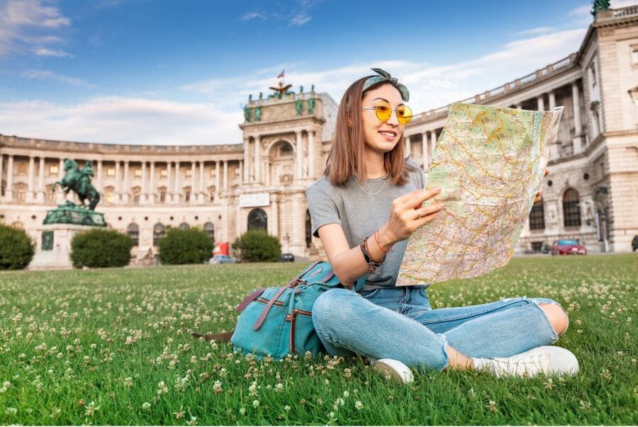 Vienna: Skip-the-Line Sisi Museum, Hofburg and Gardens Tour - Inside the Hofburg: 105 minutes of imperial life