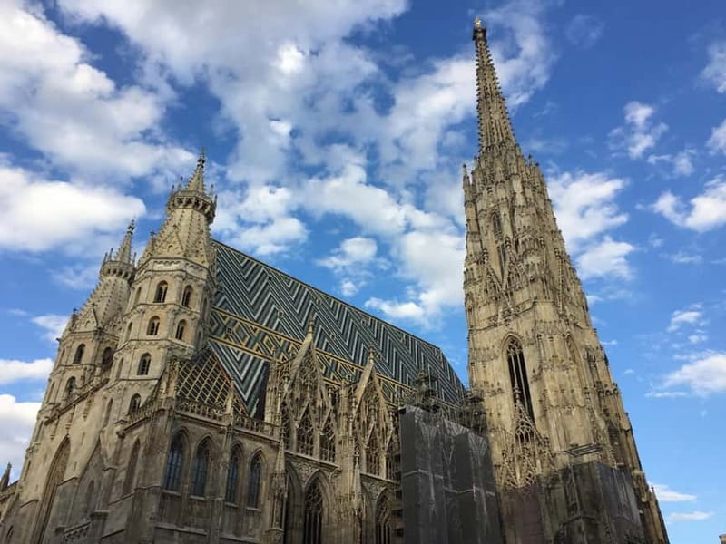 Vienna: Small Group Guided Walking Tour of City Highlights - Key points at a glance