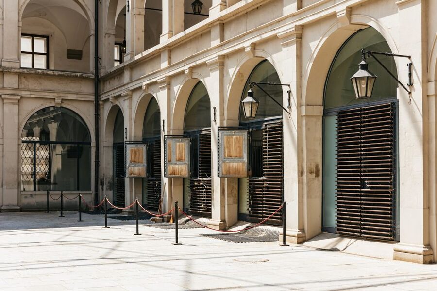 Vienna Spanish Riding School Guided Tour - The Summer Riding School and its unusual horse walker