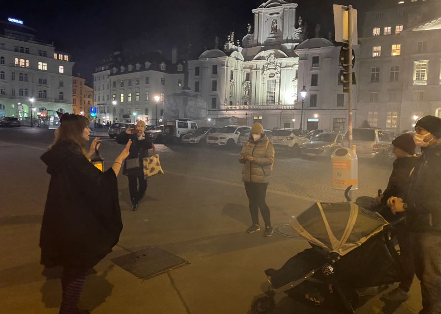 Vienna: Spooky Ghost Tour in English - Family suitability and the level of fright