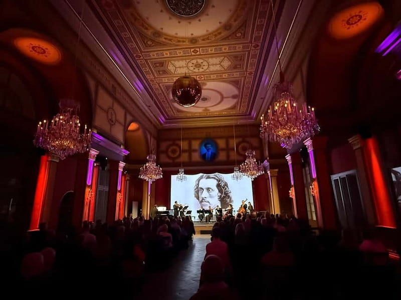 Vienna: Strauss Classical Concert with Soprano & Light Show - Entering the Strauss Hall at 20:00