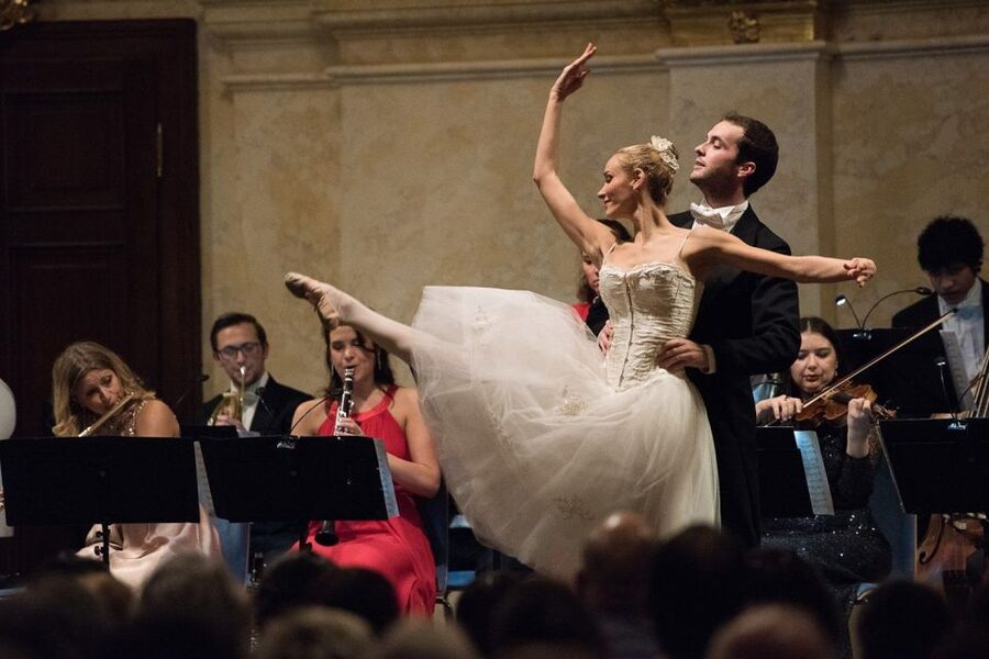 Vienna Supreme Orchestra at Palais Niederösterreich - Looking beyond the music at the palace interiors