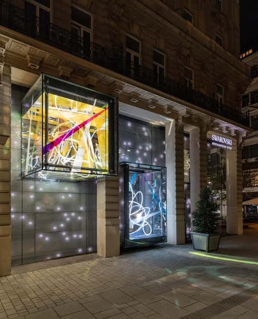 Vienna: Swarovski DIY Workshop Experience - Pairing the workshop with the store experience