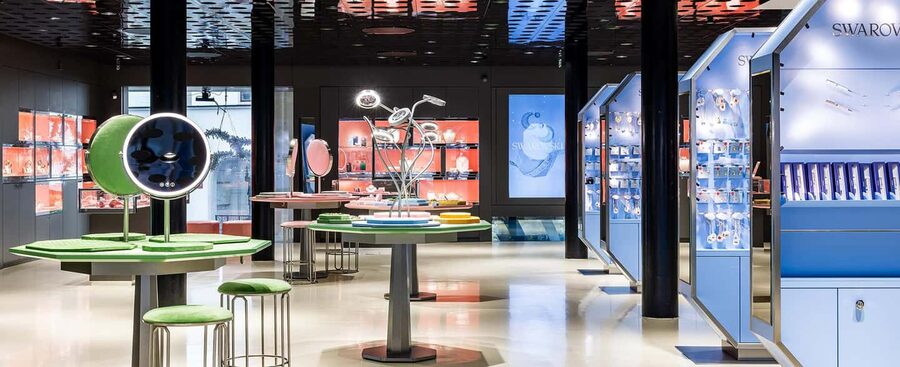 Vienna: Swarovski House Tour with Champagne and Gift - The Moët & Chandon Bar finish