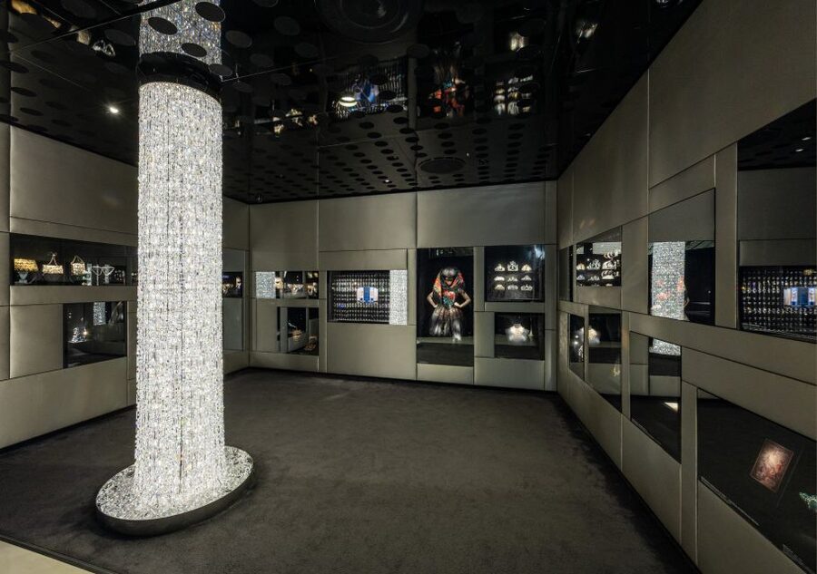 Vienna: Swarovski House Tour with Champagne and Gift - The light installation, IN LOVE WITH TOMORROW