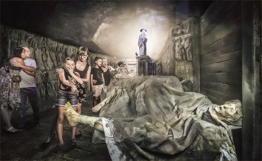Vienna: Time Travel and Magic Vienna History Tour - What the one-hour format does well