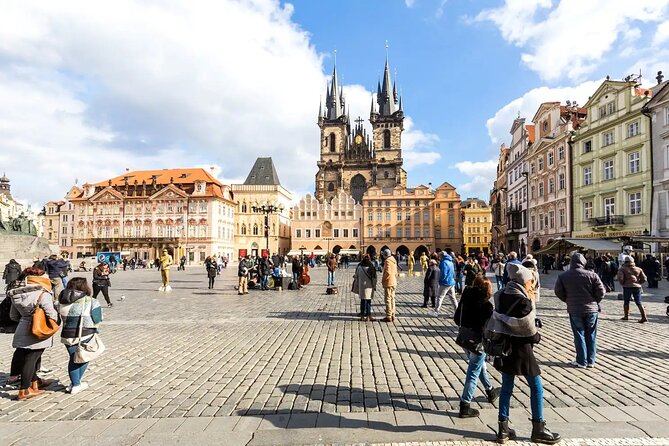 Vienna to Prague: Full-Day Private Tour with Guide and Transfers - Is a Vienna to Prague day trip worth the long ride?