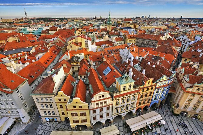 Vienna to Prague: Full-Day Private Tour with Guide and Transfers - The return to Vienna