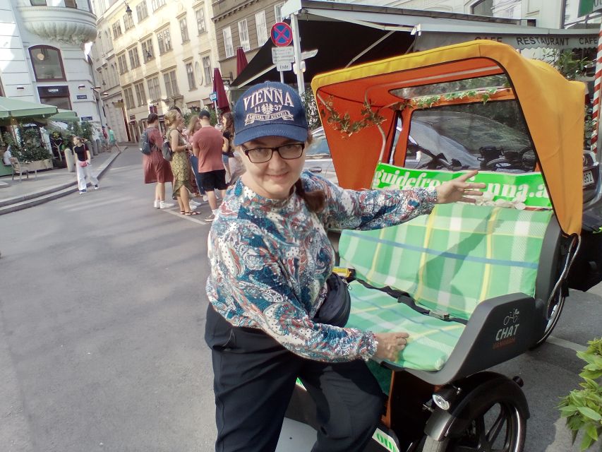 Vienna: Tour RAXI (electric rickshaw) 3 hours in Vienna - Prater And The Danube Canal