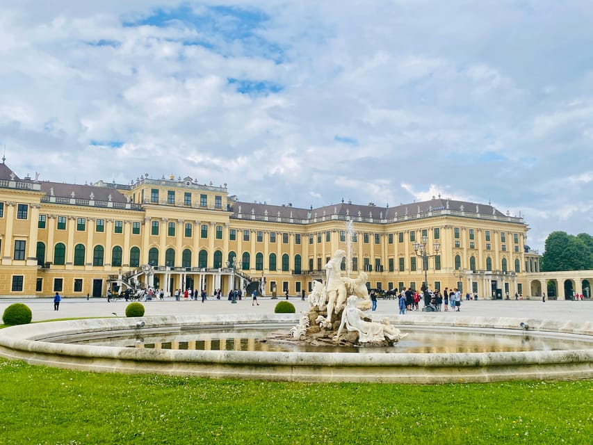 Vienna: UNESCO Schönbrunn Palace Guided Tour with Entry - Practical details that can make the visit easier