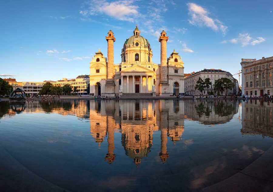 Vienna: Vivaldi’s Four Seasons Concert in Karlskirche - Orchestra 1756 and the period-instrument sound
