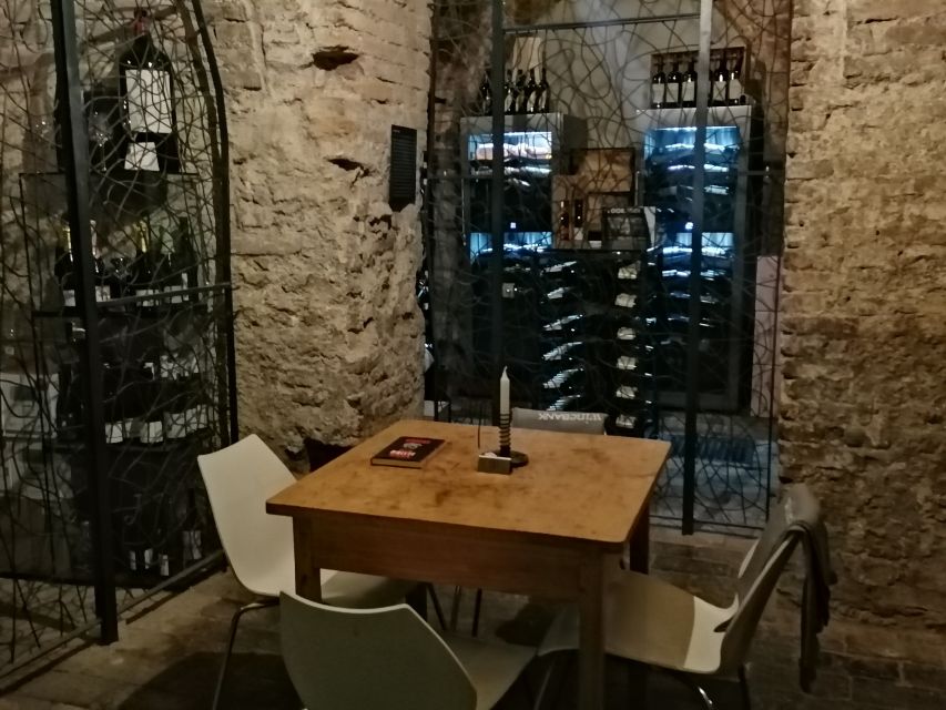 Vienna: Wine Tasting in a 600 year historical wine cellar - Key points at a glance