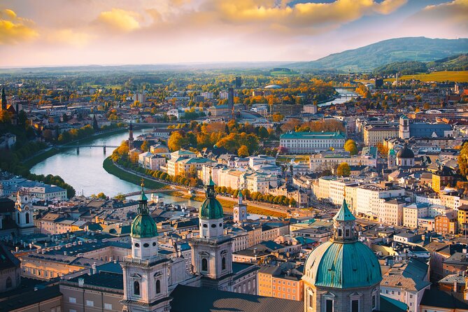 Vienna Wine Tasting Tour with Private Wine Expert - The two-hour program: four wines in two bars