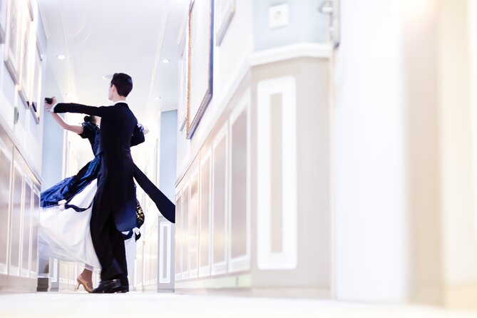Viennese Waltz Workshop - How small is the group?