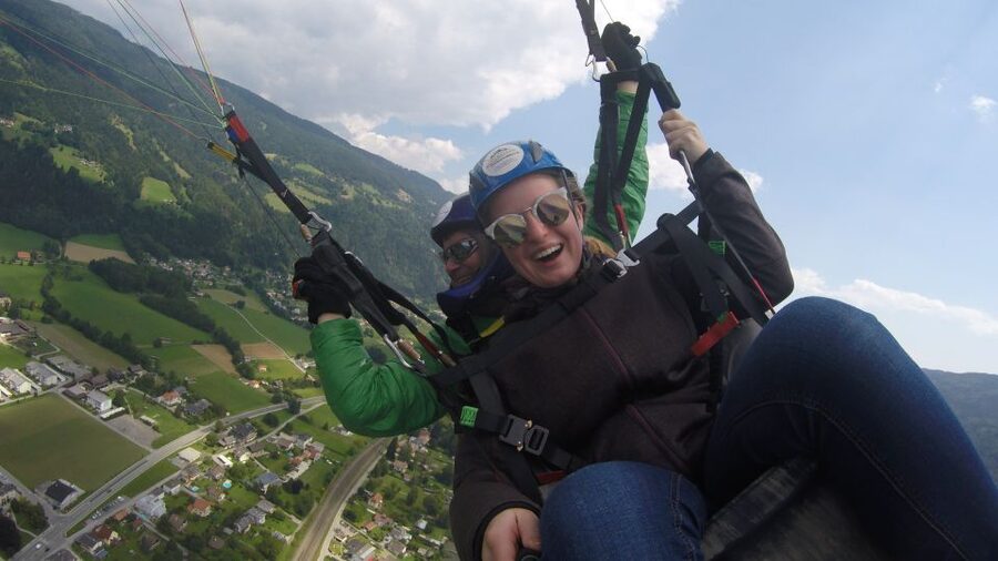 Villach/Ossiachersee: Paragliding "Action" Tandemflug - The 25-minute gondola ride to Gerlitzen Alpe