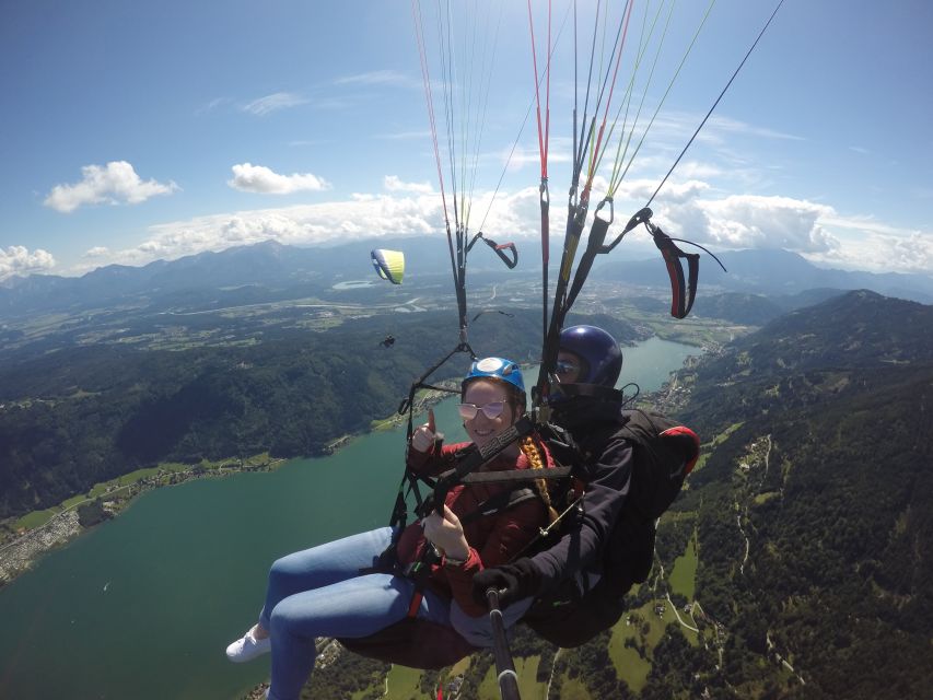 Villach/Ossiachersee: Paragliding "Panorama" Tandemflug - Riding the gondola toward Gerlitzen Alpe