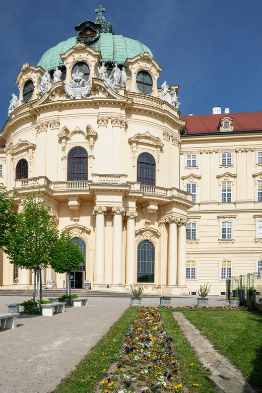 Wachau Valley: 3 Castles & Wine Private Guided Day Tour - Should you book the Wachau Valley tour?