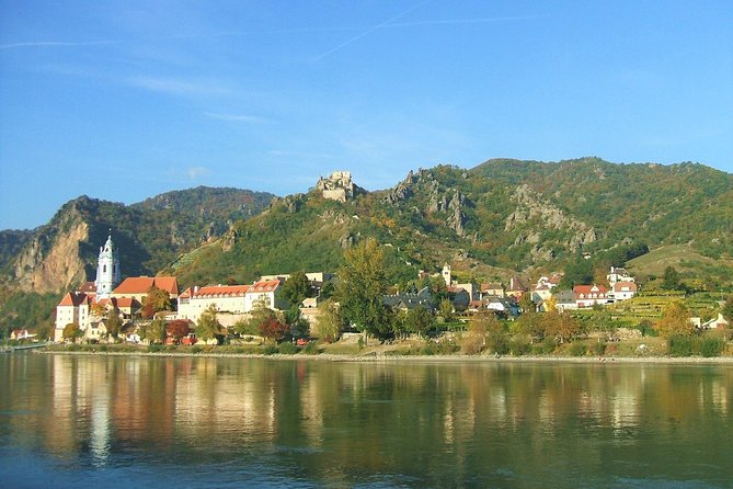 Wachau Valley Kayak & Wine Tour - Lunch in a small historic hamlet