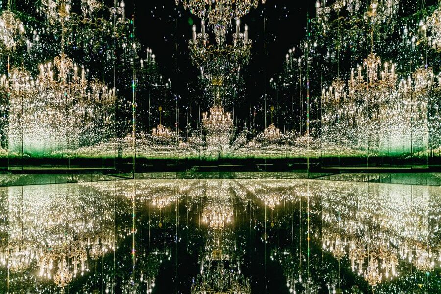 Wattens: Swarovski Crystal Worlds Entrance Ticket - Food, views, and taking a break