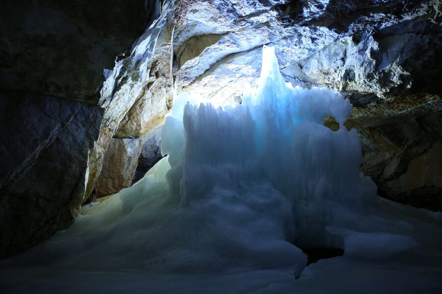 Werfen Ice Caves Private Tour - Who Should Choose the Cave, and Who Should Choose the Castle?