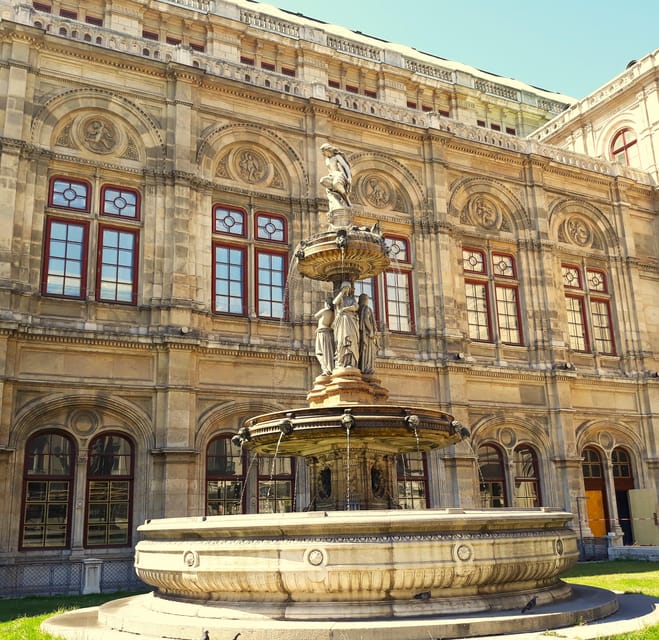 Wien: Tours with locals by public transport & walking - Belvedere gardens and a useful stop