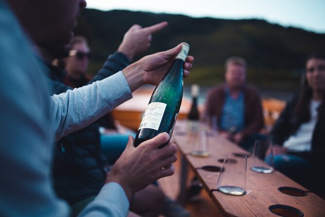 Wine tasting on traditional wooden boats in Wachau Valley - The return to Spitz