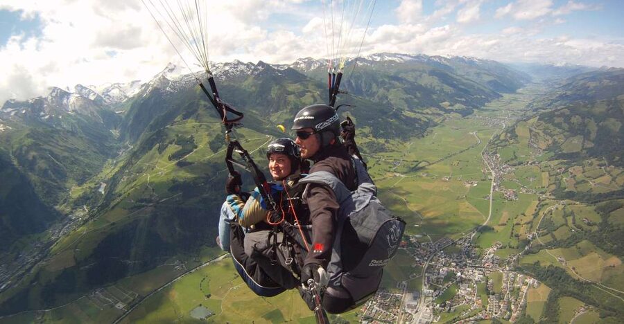Zell am See: Schmittenhöhe Tandem Paragliding Flight - Meeting at Schmittenhöhebahn and TrassXpress