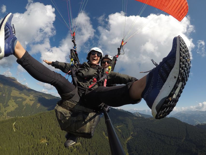 Zell am See: Schmittenhöhe Tandem Paragliding Flight - Landing near Kaprun and the return shuttle