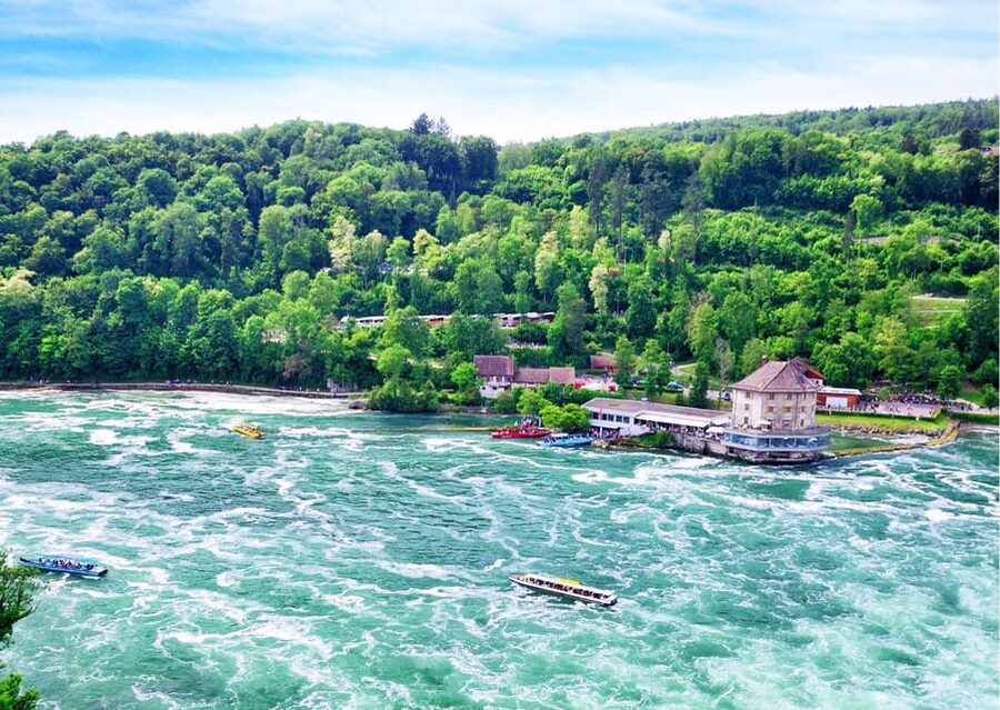 Zurich: Liechtenstein, Austria, Germany and Swiss Day Trip - Bregenz: Austria at the edge of the lake