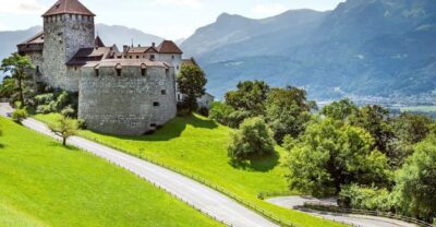 Zurich: Liechtenstein, Austria, Germany and Swiss Day Trip